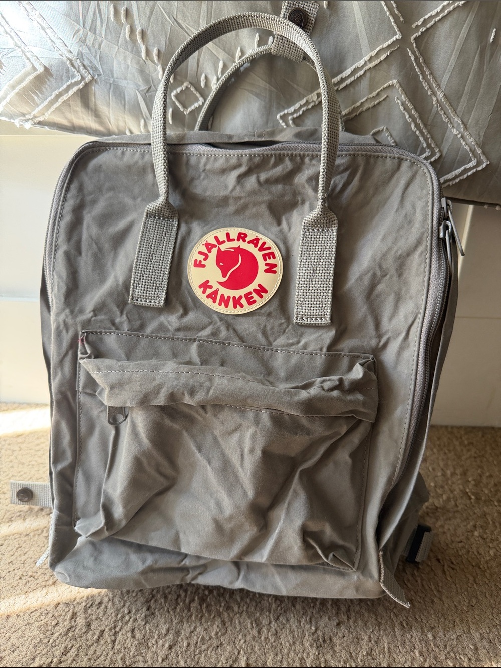 Fjallraven Kånken Backpack - Light Gray with Red Logo